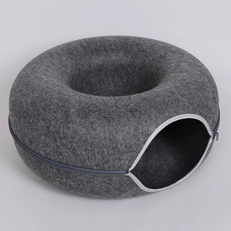 Four Seasons Saatavilla Cat Round Felt Pet Nest