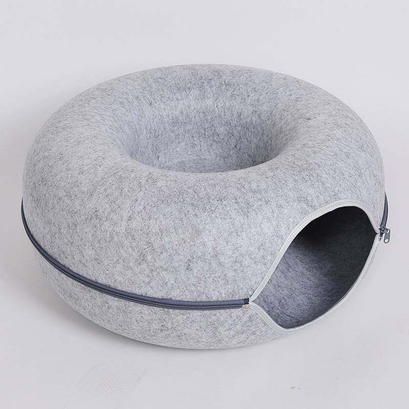 Four Seasons Saatavilla Cat Round Felt Pet Nest